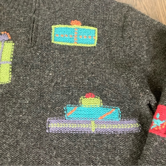 Vtg Woolrich Womens XL Sweater 100% Wool Presents Christmas Gray 1/4 Zip - Picture 2 of 6